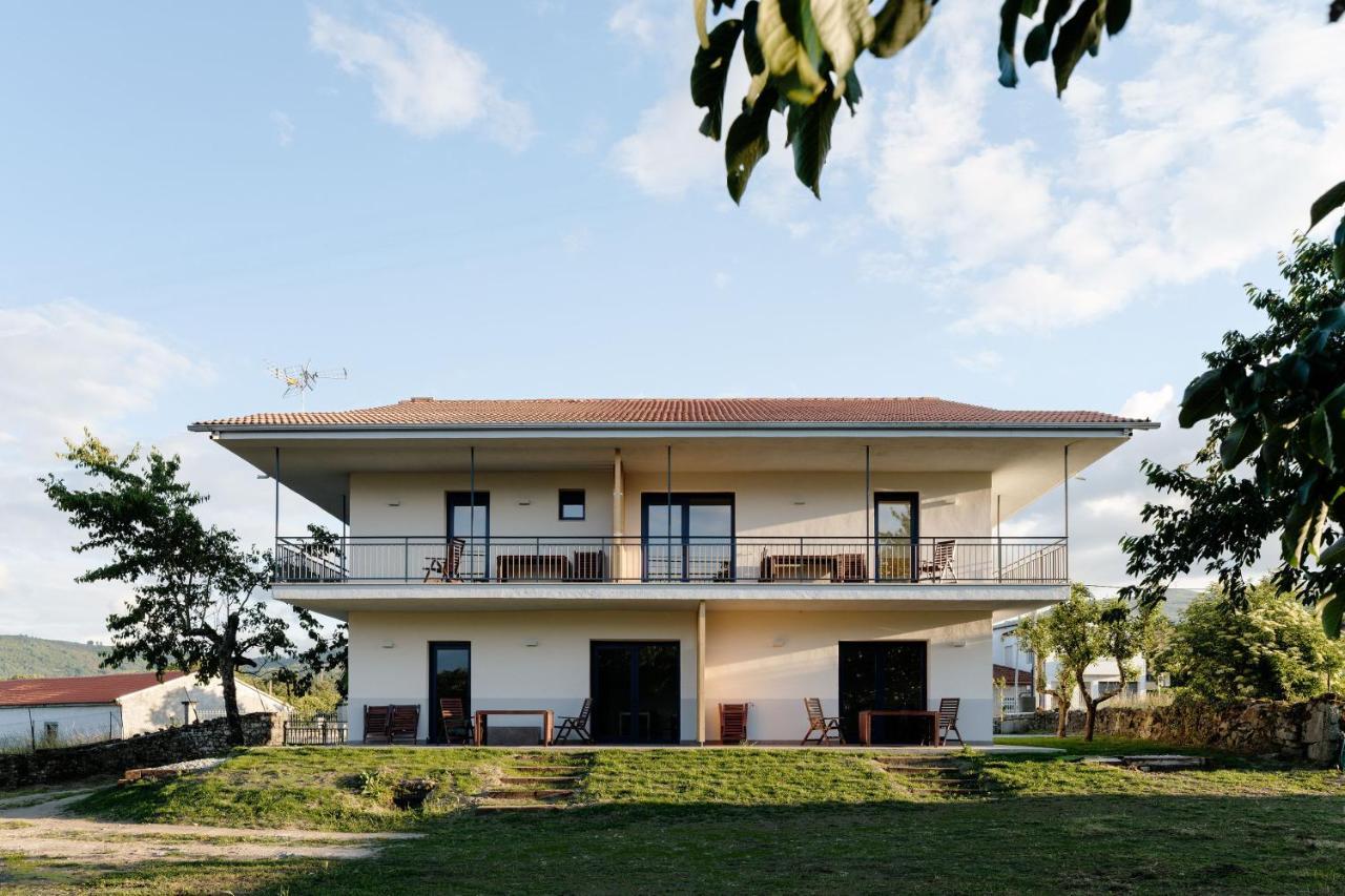 Apartamentos Ribeira Sacra Parada del Sil Bagian luar foto