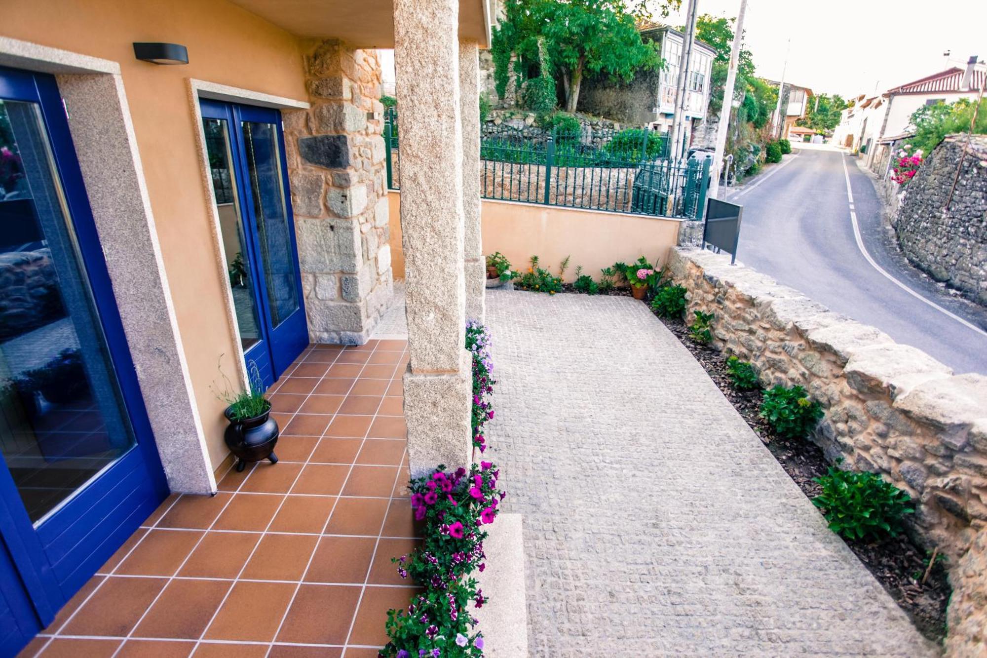 Apartamentos Ribeira Sacra Parada del Sil Bagian luar foto